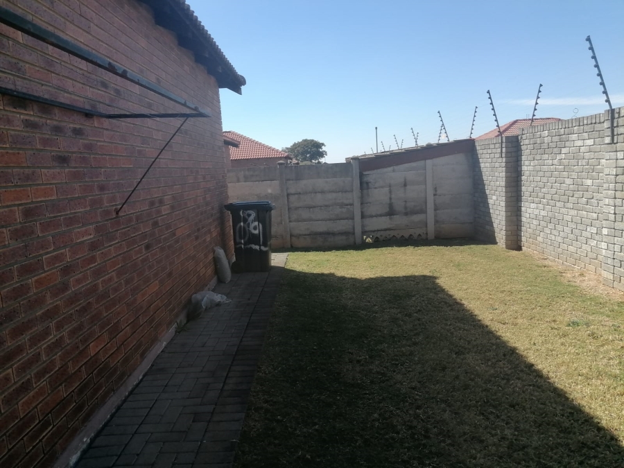To Let 3 Bedroom Property for Rent in Waterval East North West